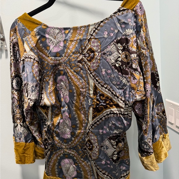 Hale Bob 100% Silk Floral Print Blouse Top Size M Velvet Trim Tie Front Boho - Picture 4 of 5